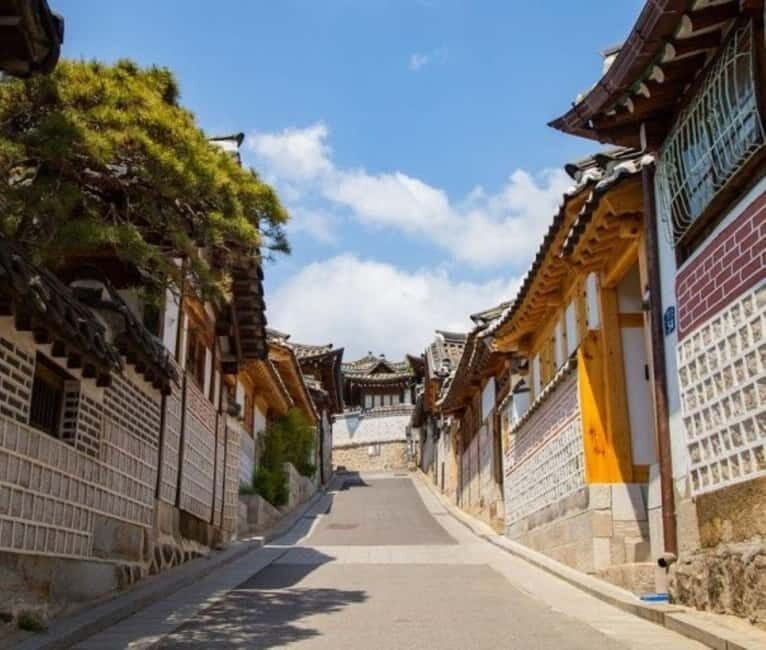 Seoul: Gyeongbokgung, Lotte Tower & Gangnam Trendy Day Tour - Who Should Consider This Tour?