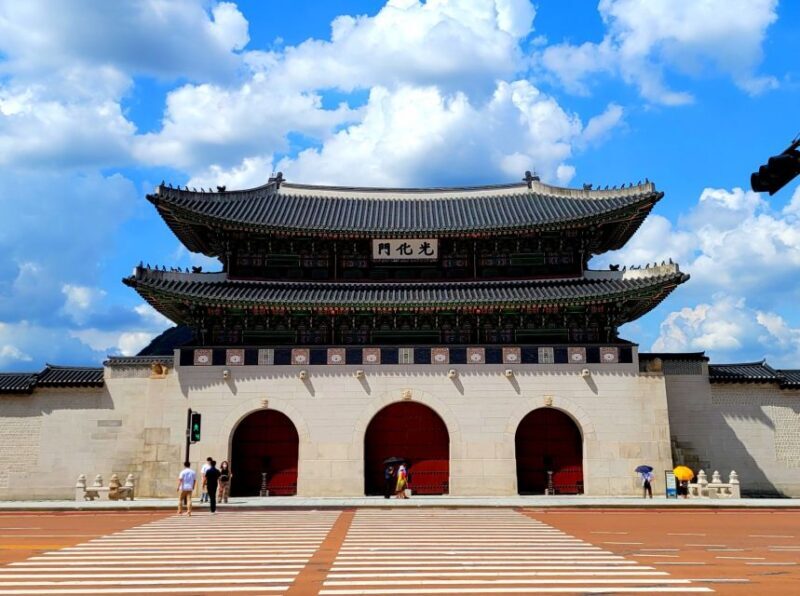 Seoul: Gyeongbokgung Palace, Jogyesa Temple, Bukchon Village - Who Is This Tour Best For?