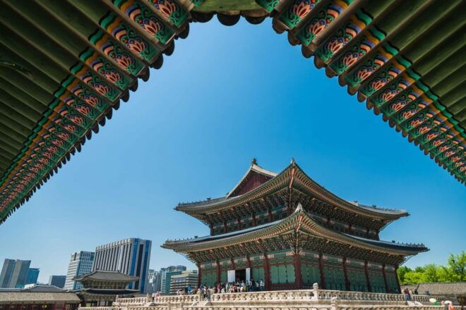 Seoul: Gyeongbokgung Palace Tour & Lunch at Authentic Market - Unique Lunch Box Experience