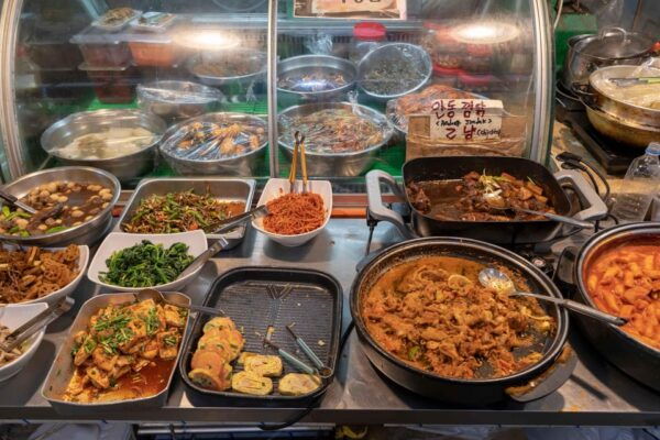 Seoul: Gyeongbokgung Palace Tour & Lunch at Authentic Market - Questions You May Have