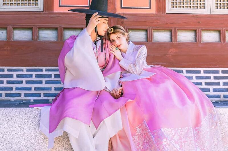 Seoul: Gyeongbokgung Premium Hanbok Experience at Hanboknam - Who would enjoy this experience the most?
