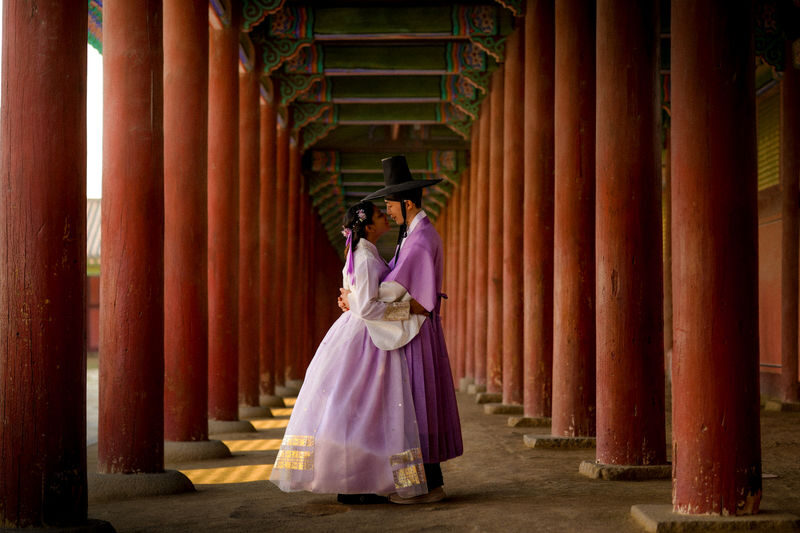 Seoul Hanbok Photo at Gyeongbokgung Palace - JHPark - Why Gyeongbokgung suits a cinematic couple shoot
