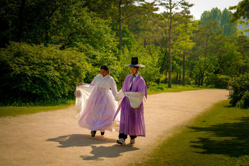Seoul Hanbok Photo at Gyeongbokgung Palace - JHPark - Is US$301.59 good value for two?