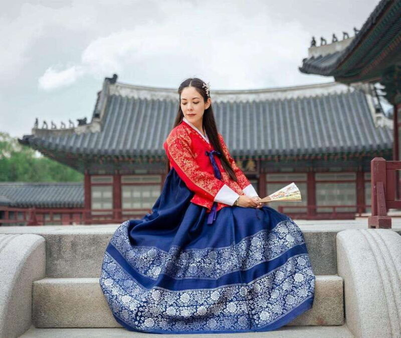 Seoul: Hanbok Rental with Gyeongbokgung Palace Entry - A Deep Dive into the Experience