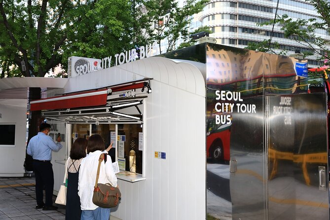 Seoul Hop-On Hop-Off Downtown Palace Course - Background