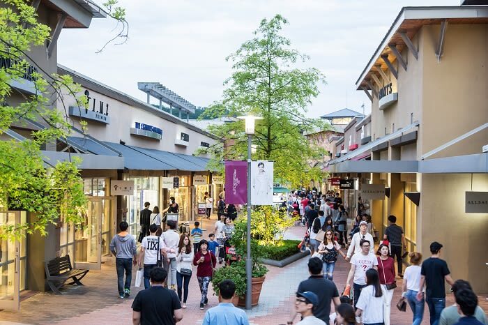 Seoul Hwadam Forest & Yeoju Ludencia Full-Day Tour - What the guide and transport add