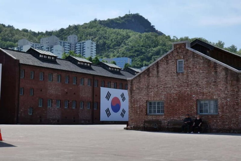 Seoul: Korea Dark History Tour at Seodaemun Prison - Good To Know
