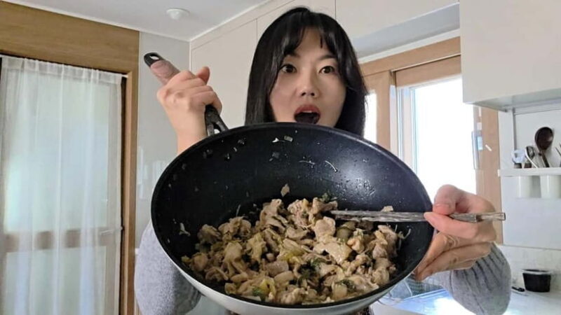 Seoul: Korean Language Lesson, Market Tour & Cooking Class - Discover the Heart of Korea: Korean Language, Market Tour & Cooking Class