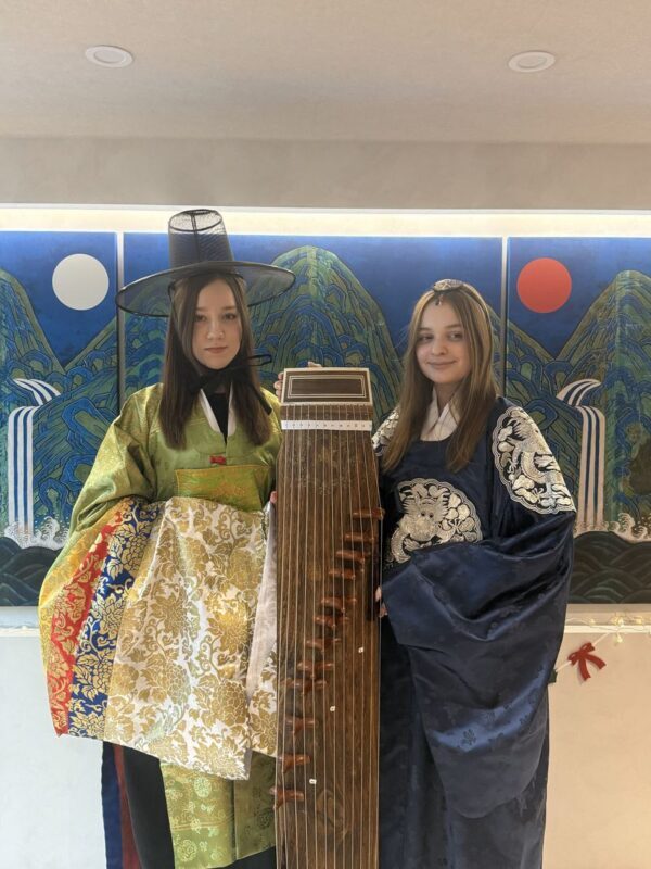 Seoul: Korean Traditional Culture - Gayageum Class with Hanbok - Itaewon makes the visit easy to fit in