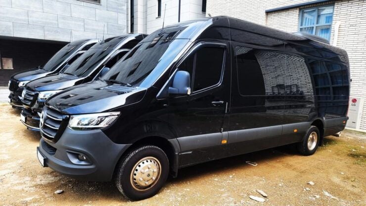 Seoul: Luxury Private Car Charter - Mercedes-Benz Sprinter - Vehicle Features and Capacity