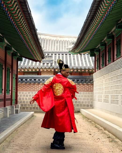 Seoul: Modern Hanbok Dress Photoshoot Gyeongbokgung Palace - Hanbok Selection and Style
