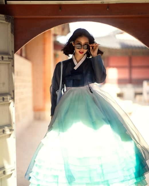 Seoul: Modern Hanbok Dress Photoshoot Gyeongbokgung Palace - Authentic Experiences and Customer Insights