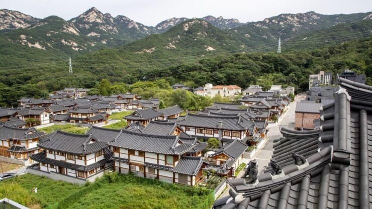 Seoul : Mt. Gamaksan & Hanok Village & Silver Grass Park - Key Points