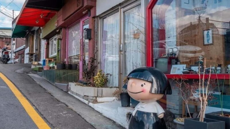 Seoul: Night Tour with Coffee and Market Visit - Discovering Seoul at Night: An Authentic and Relaxed Experience