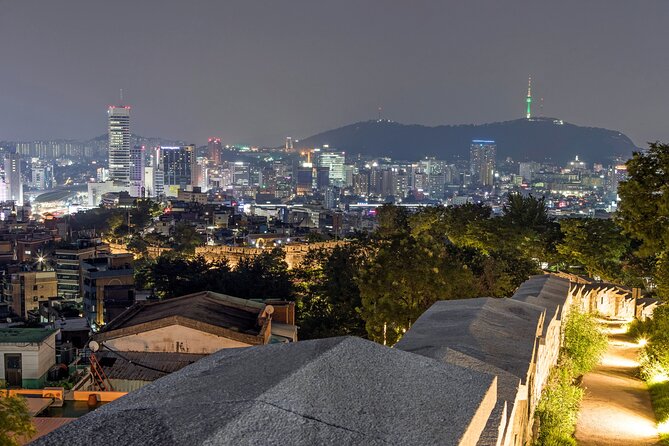 Seoul Nighttime Group Tour: Eungbongsan, Naksan, Yongbongjeong - Inclusions and Services Provided