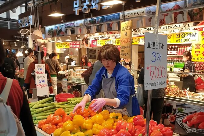 Seoul: Oriental Medicine, Massage Tour, and Largest Market - Largest Market in Seoul