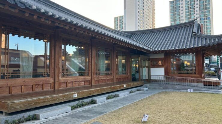 Seoul: Oriental Medicine, Massage Tour, and Largest Market - Tour Details