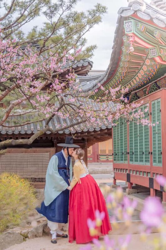 Seoul: Premium Hanbok Photo in Seoul by Sony Award Pro - The Sum Up
