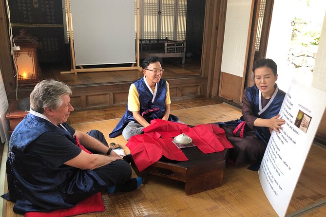 Seoul Private Car Tour With a Premium Guide - Expert Guidance From a Premium Tour Guide