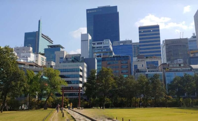 Seoul: Private Guided Tour to Royal Tombs, Temples, and More - The Value of This Tour