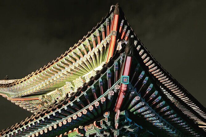 Seoul Private Night Tour: Royal Palace & 5 Street Food Tastings - Exploring Seoul by Night: A Deep Dive into the Private Palace and Food Tour