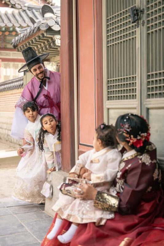 Seoul: Private Photo Walk with a Local Photographer - An In-Depth Look at the Experience