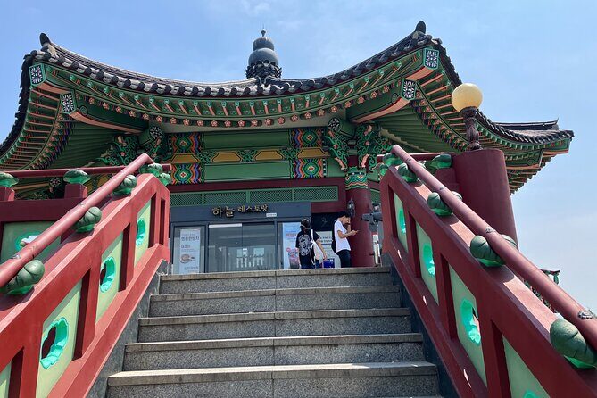 Seoul Private Tour Gyeongbok Palace Bukchon and Gwangjang Market - FAQ