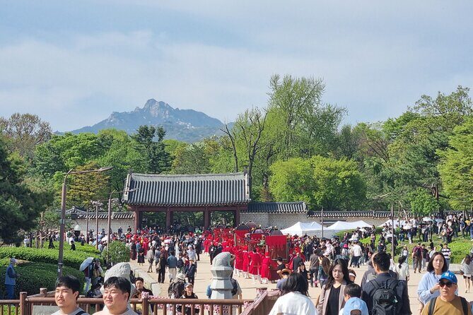 Seoul Royal Palaces and Hidden Gems Customizable Private Tour - Authentic Experiences and What Travelers Say