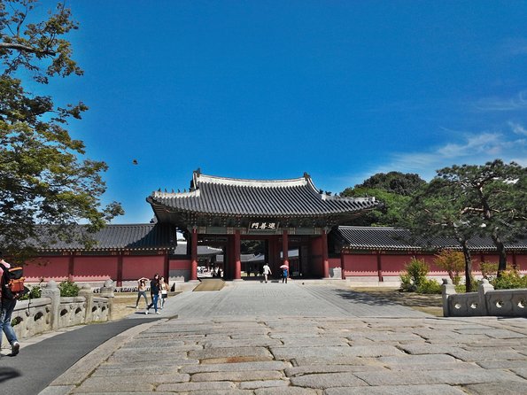 Seoul Symbolic Afternoon Tour Including Changdeokgung Palace - Questions and Assistance Available