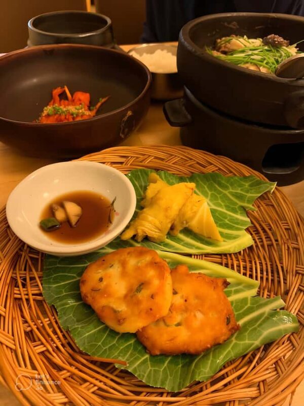 Seoul: Traditional Community Walking Food Tour in Bukchon - Practical Details & Tips