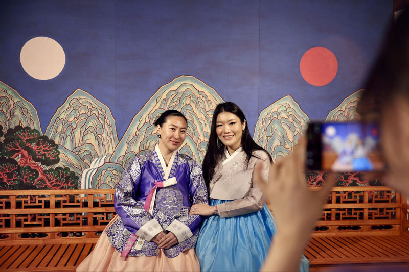 Seoul: Traditional Korean Music Performance "Jinyeon" - Intimate seating, with a few practical trade-offs