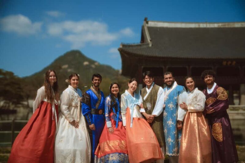 Seoul: Vintage Photoshoot with Professional Photographer - FAQs