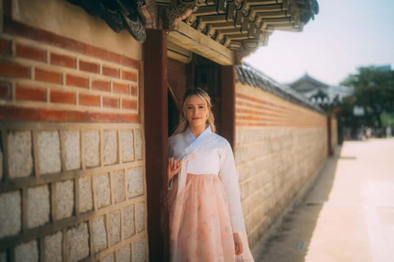 Seoul: Vintage Photoshoot with Professional Photographer - FAQ