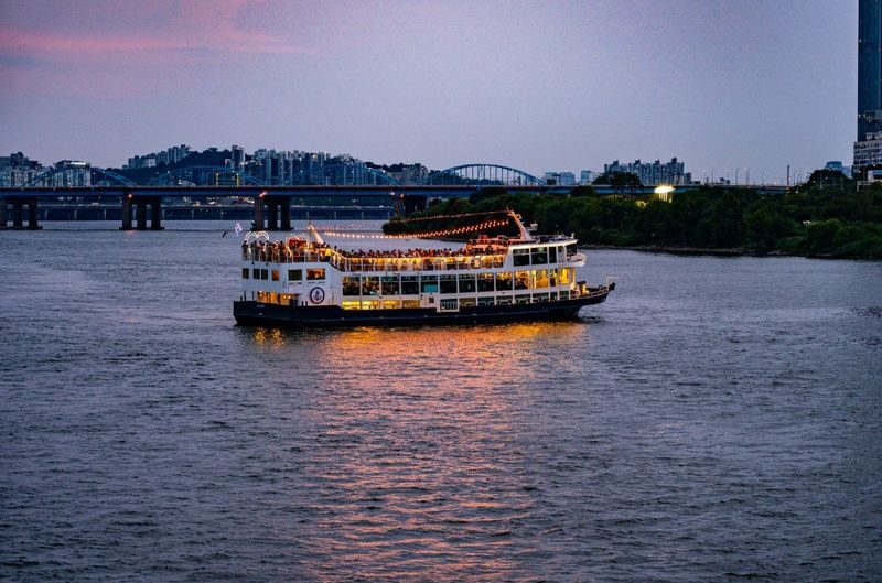 Seoul Yeouido Eland Hangang River Cruise - What the ticket price buys
