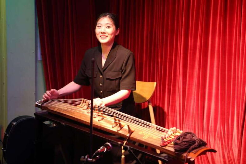 Seouls Stars: Open Mic with Local & International Talent - Why You Should Consider This Experience