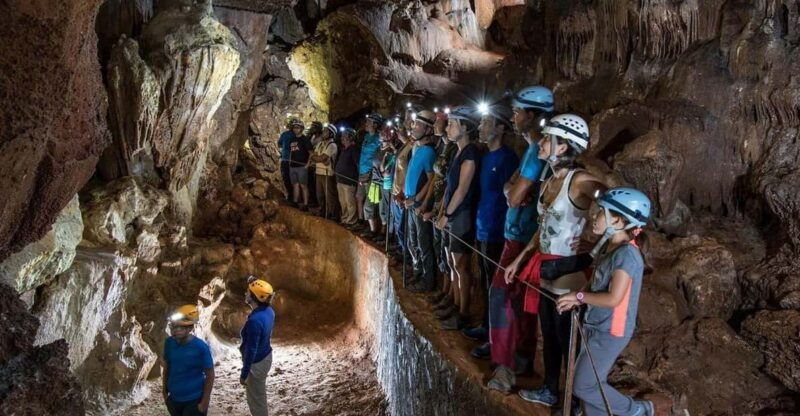 Serra dos Candeeiros: Alcobertas' Cave and the Natural Park - The Value of This Experience