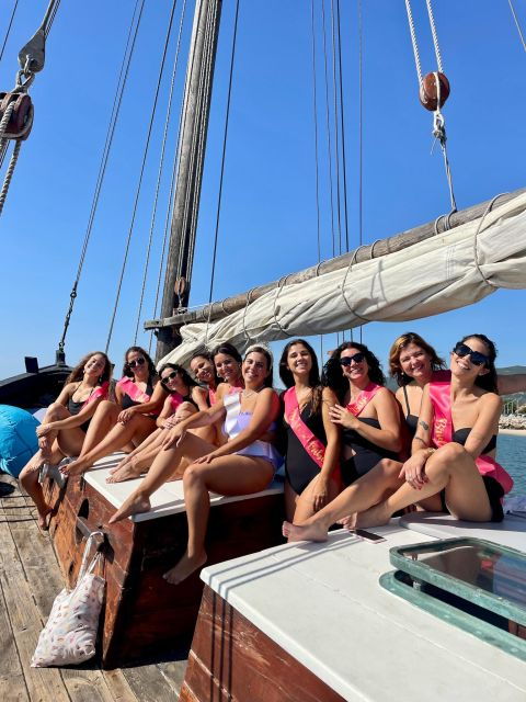 Sesimbra & Arrábida: Full-Day Traditional Boat Experience - Boat Experience Overview
