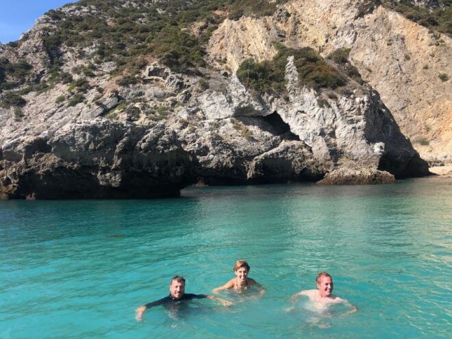 Sesimbra: Arrábida Natural Park Secret Beaches and Caves - Activities and Attractions in Sesimbra