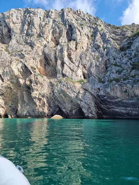 Sesimbra: Boat Trip Along Beaches and Bays With Snorkeling - Good To Know