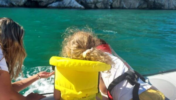 Sesimbra: Boat Trip Along Beaches and Bays With Snorkeling - Snorkeling and Marine Life Viewing