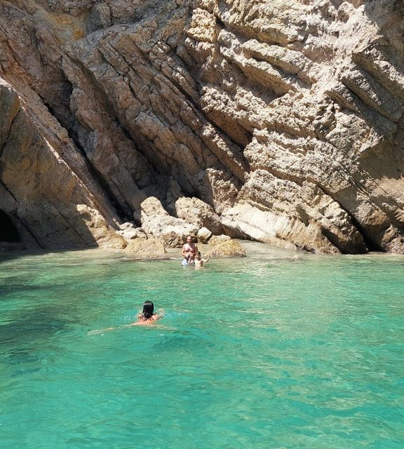 Sesimbra: Private Boat Tour-Wild Beaches, Secret Bays, Caves - Booking Details for the Boat Tour