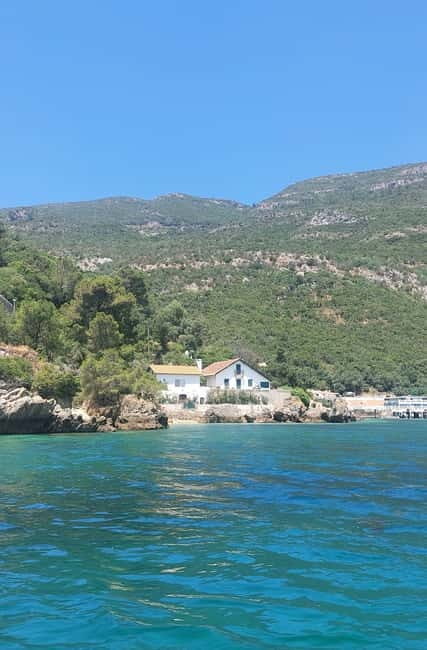 Sesimbra: Private boat trip in the Arrábida Natural Park. - Who Should Consider This Tour?