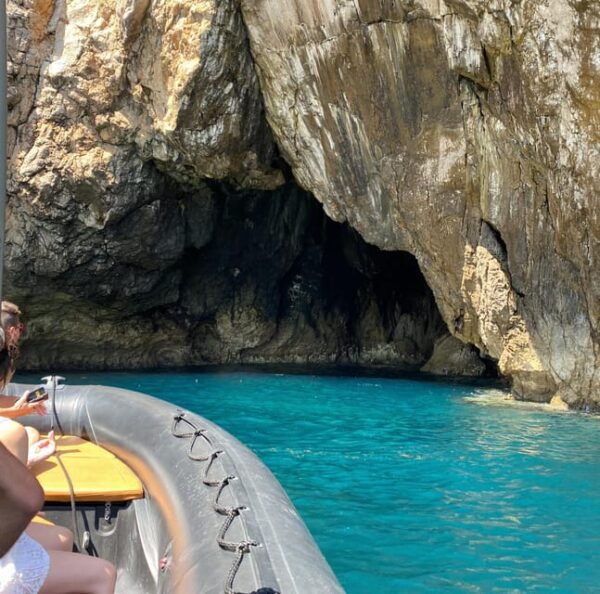 Sesimbra: Secret Beaches and Caves - Visiting Cabo Espichel