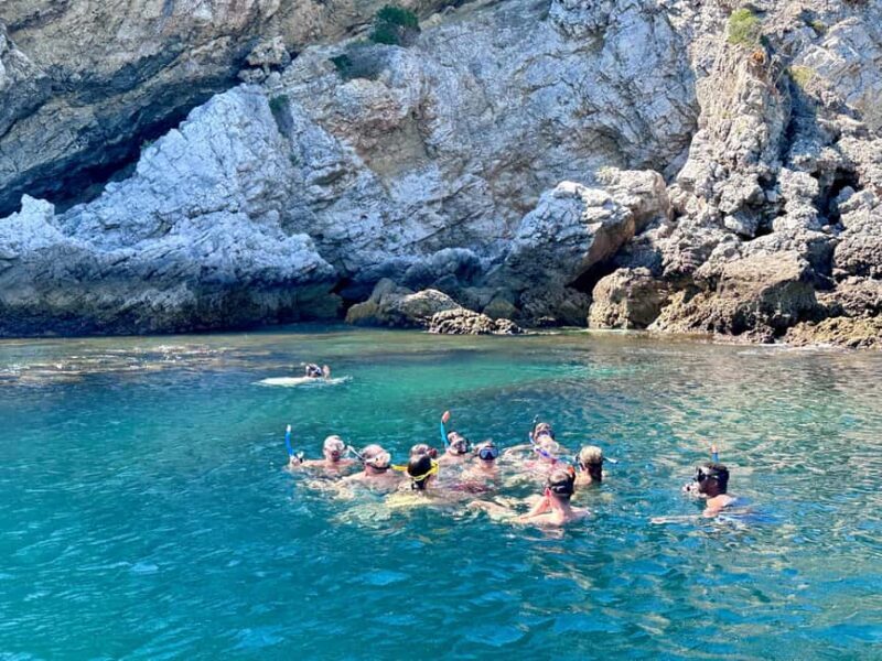 Sesimbra: Snorkeling Tour through Wild Beaches and Caves - Visiting Praia da Mijona and Other Hidden Bays