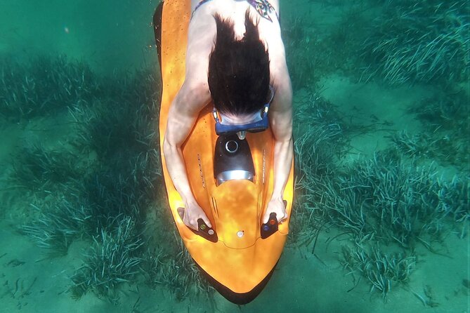 Session of 30 Minutes of Unique Sensations in Underwater Scooter - Whats Included