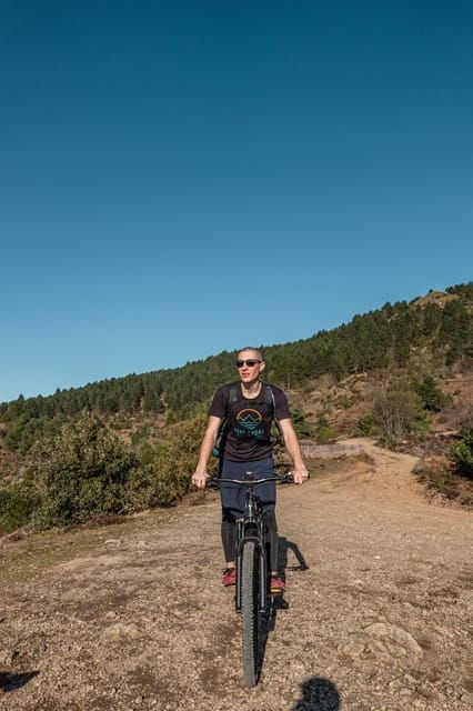 Sestri Levante: E-Bike Adventure among trails and breathtaking views - Included and Not Included