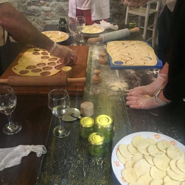 SESTRI LEVANTE: Pesto & Cooking Classes, Wine Tasting - Meeting Point and Accessibility