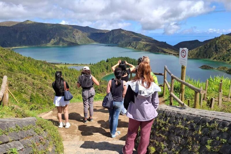 Sete Cidades & Fire Lake: Full-Day Tour with Pineapple plant - Good To Know  