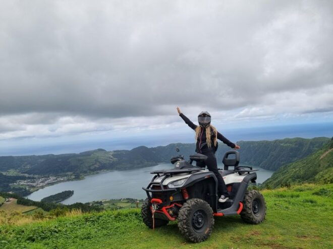 Sete Cidades: Meia Dia Passeio De Quadriciclo ATV - Meeting Point