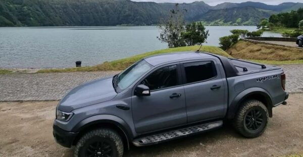 Sete Cidades & Mosteiros Private 4x4 Half Day Tour - Tour Guide and Language
